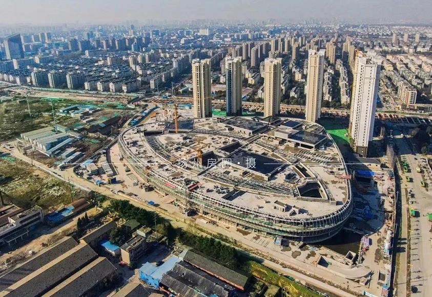 扬州SM广场整体造型基本呈现目前正在招商中预计今年8月交付！